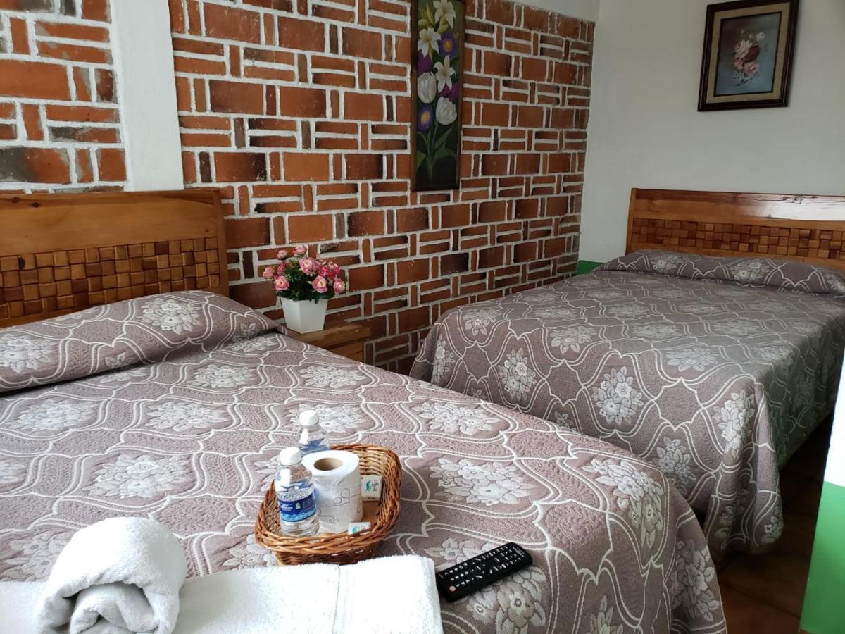 Hospedaje Don Isidro Tepoztlán Esterno foto
